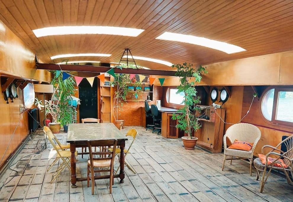 Belle Peniche Romantique A Paris بولونِ بييانكور المظهر الخارجي الصورة